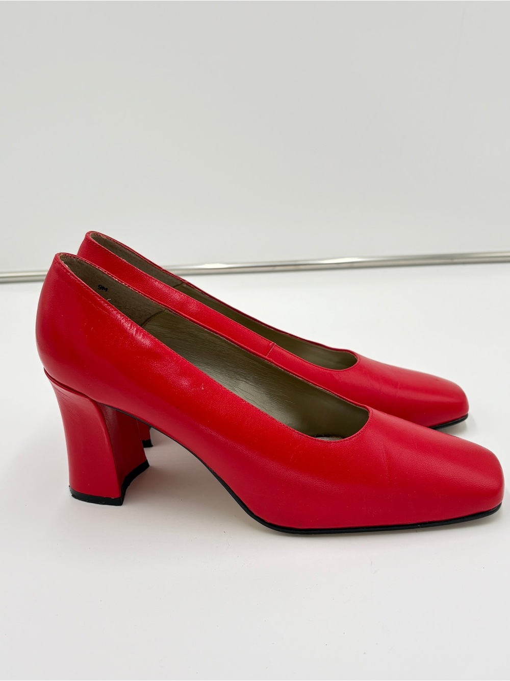 Vtg Retro Newport News Red Leather Pumps Block Heels Square Toe Women’s Size 9